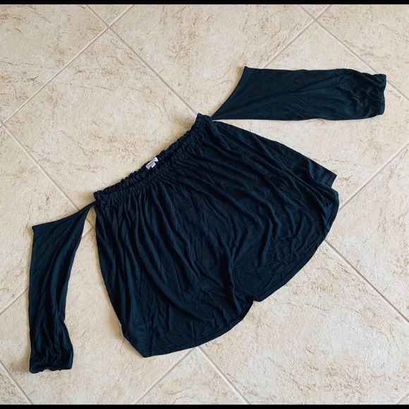 NEW, Splendid, Black/Off Shoulder Top, Size Medium - Picture 2 of 4